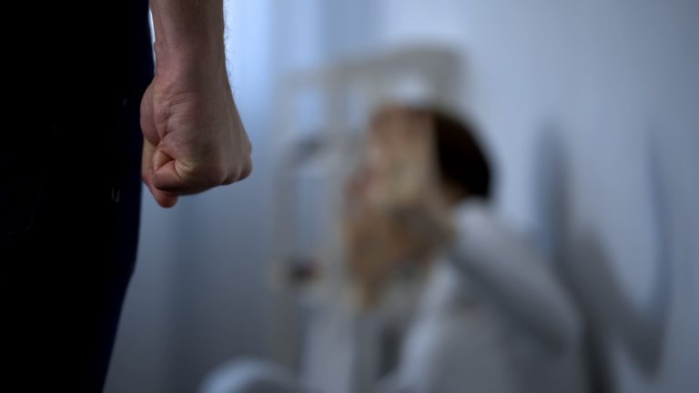 Comissão vota requerimentos sobre violência econômica contra a mulher e Lei do Feminicídio – Notícias