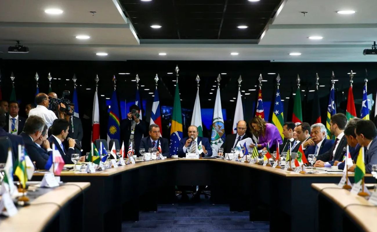 Confira quem pode e quem não pode renovar mandado de Governador