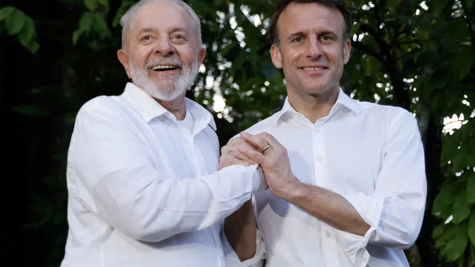 Em telefonema, Lula e Macron conversam sobre Conselho da Paz de Trump