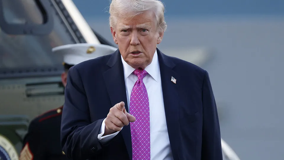 Governo Trump suspende programa que facilita entrada de turistas nos EUA