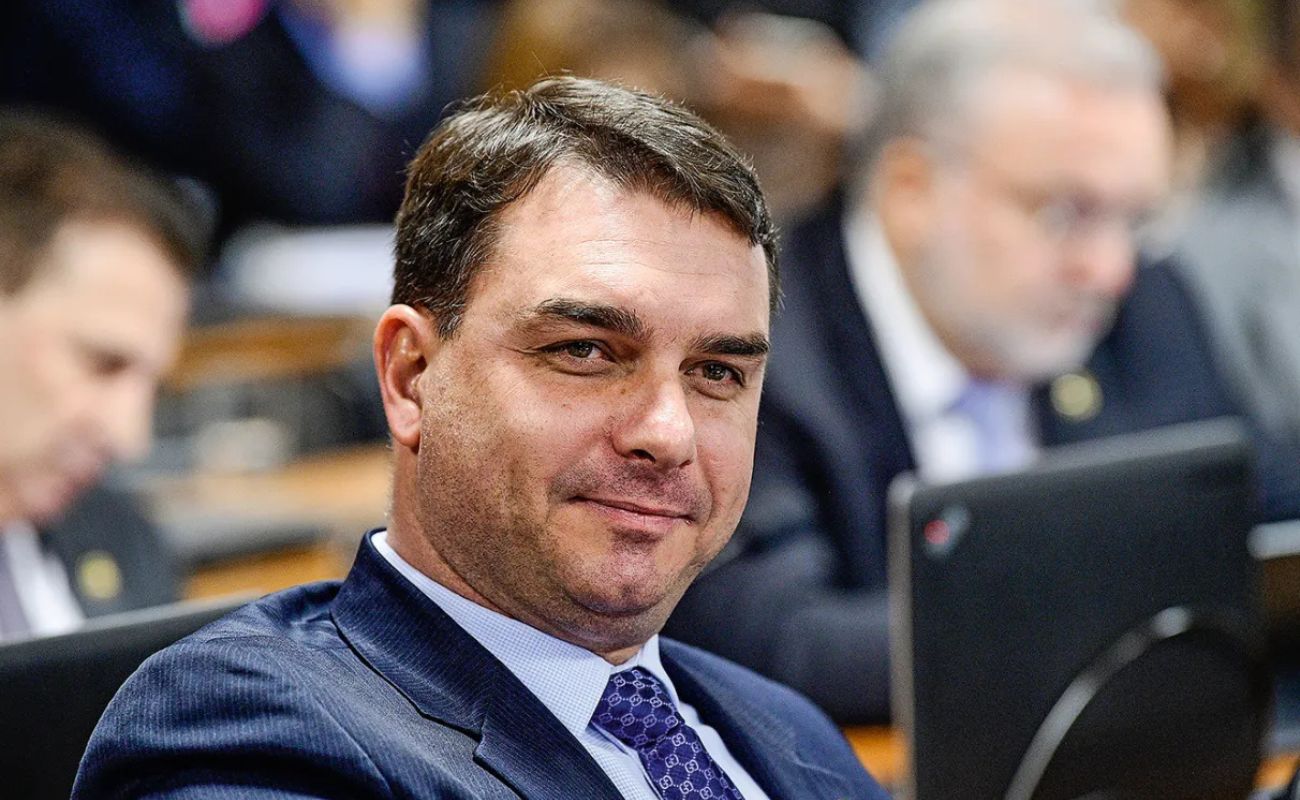 Lula é produto vencido, dispara Flávio Bolsonaro