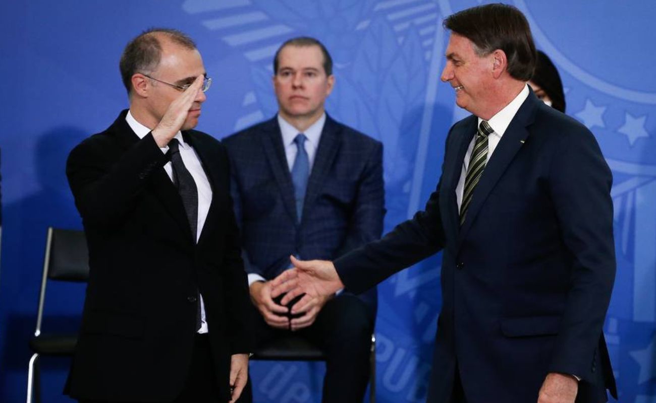 Mendonça assume relatoria de novo pedido de habeas corpus para Bolsonaro