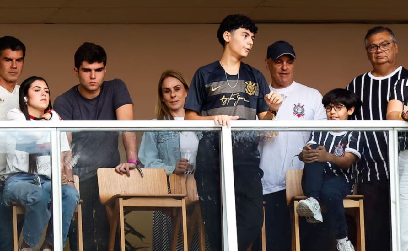 Ministros Moraes e Dino curtem final da Supercopa