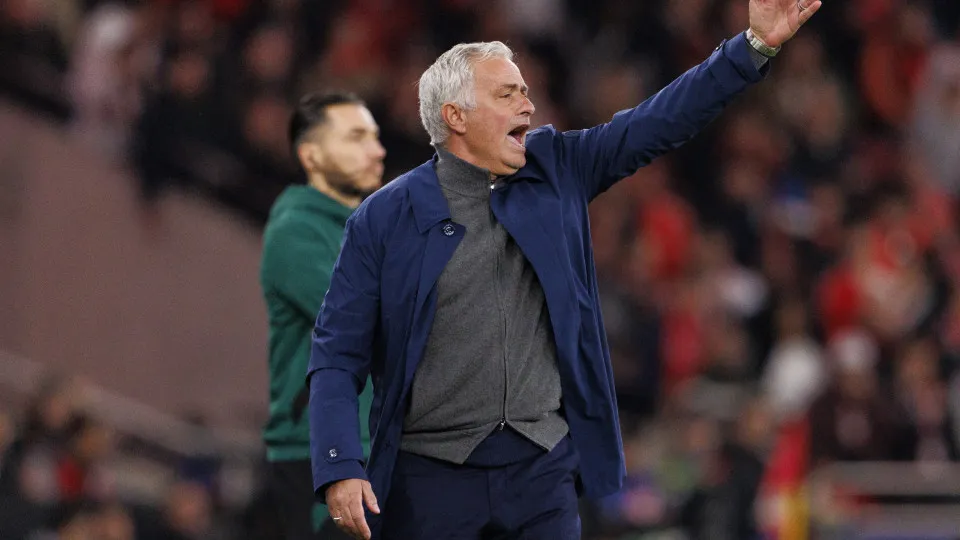 Mourinho é detonado na Inglaterra após críticas a Vini Jr: “Ridículo”
