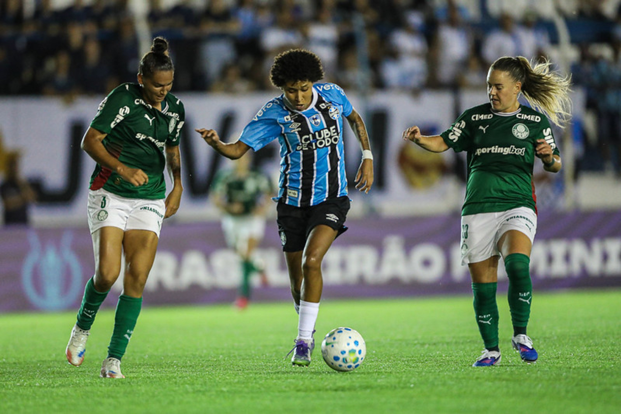 Palmeiras leva susto, mas bate Grêmio e vence a segunda no Brasileirão Feminino