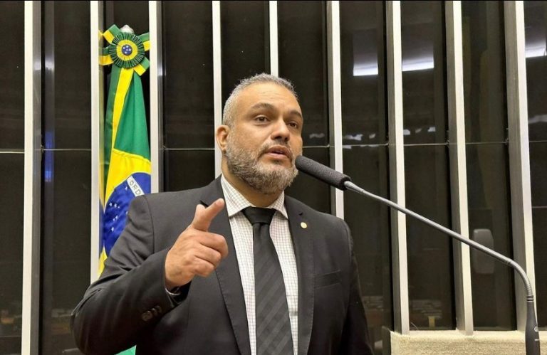 Projeto autoriza expressamente servidores públicos a advogarem fora do horário de expediente – Notícias
