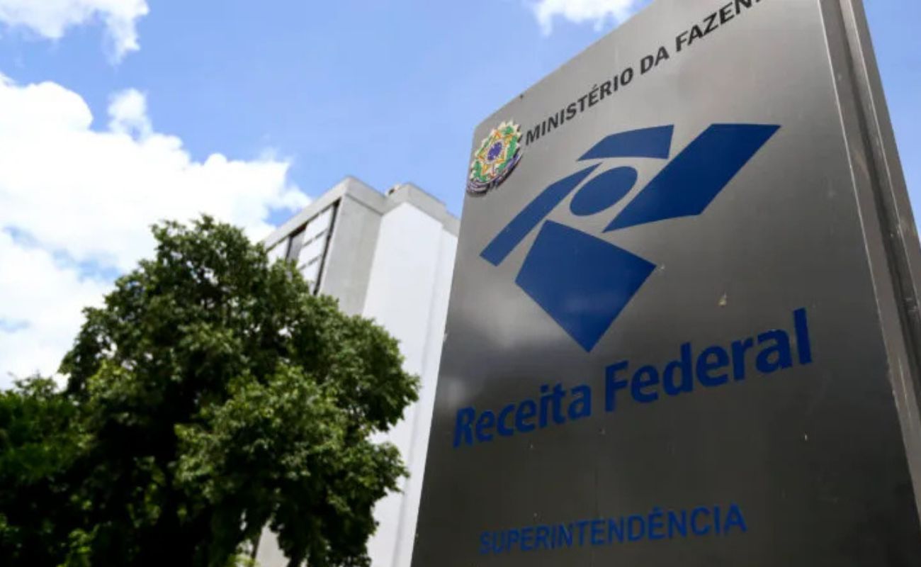 Receita Federal demitiu 3 servidores por suspeita de vazamento de dados