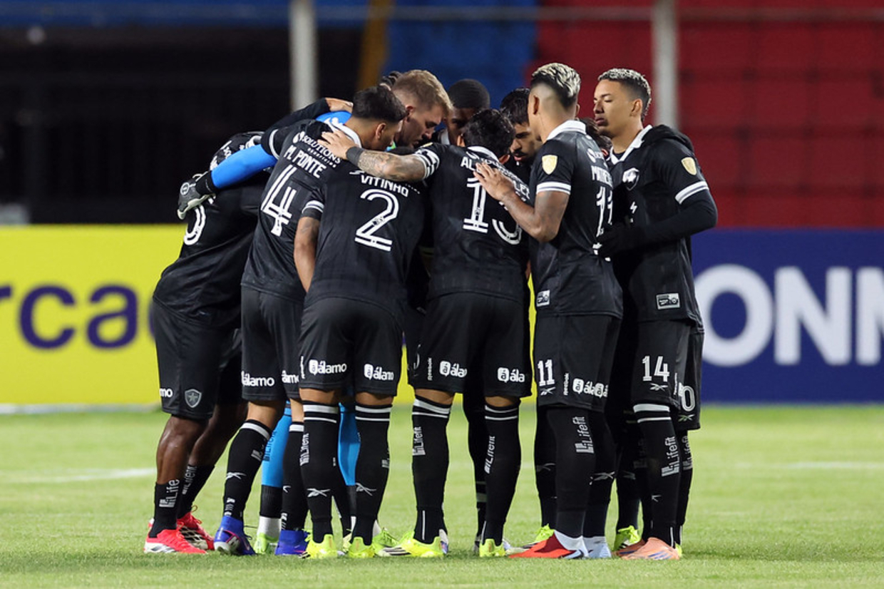 Superstição? Botafogo iniciou campanha do título da Liberta com reação sobre bolivianos