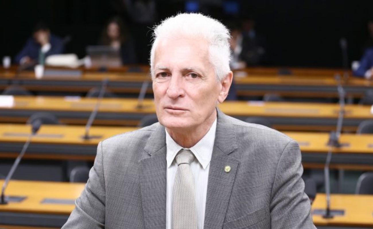TJ-DF condena o petista Rogério Correia por divulgação de imagem falta