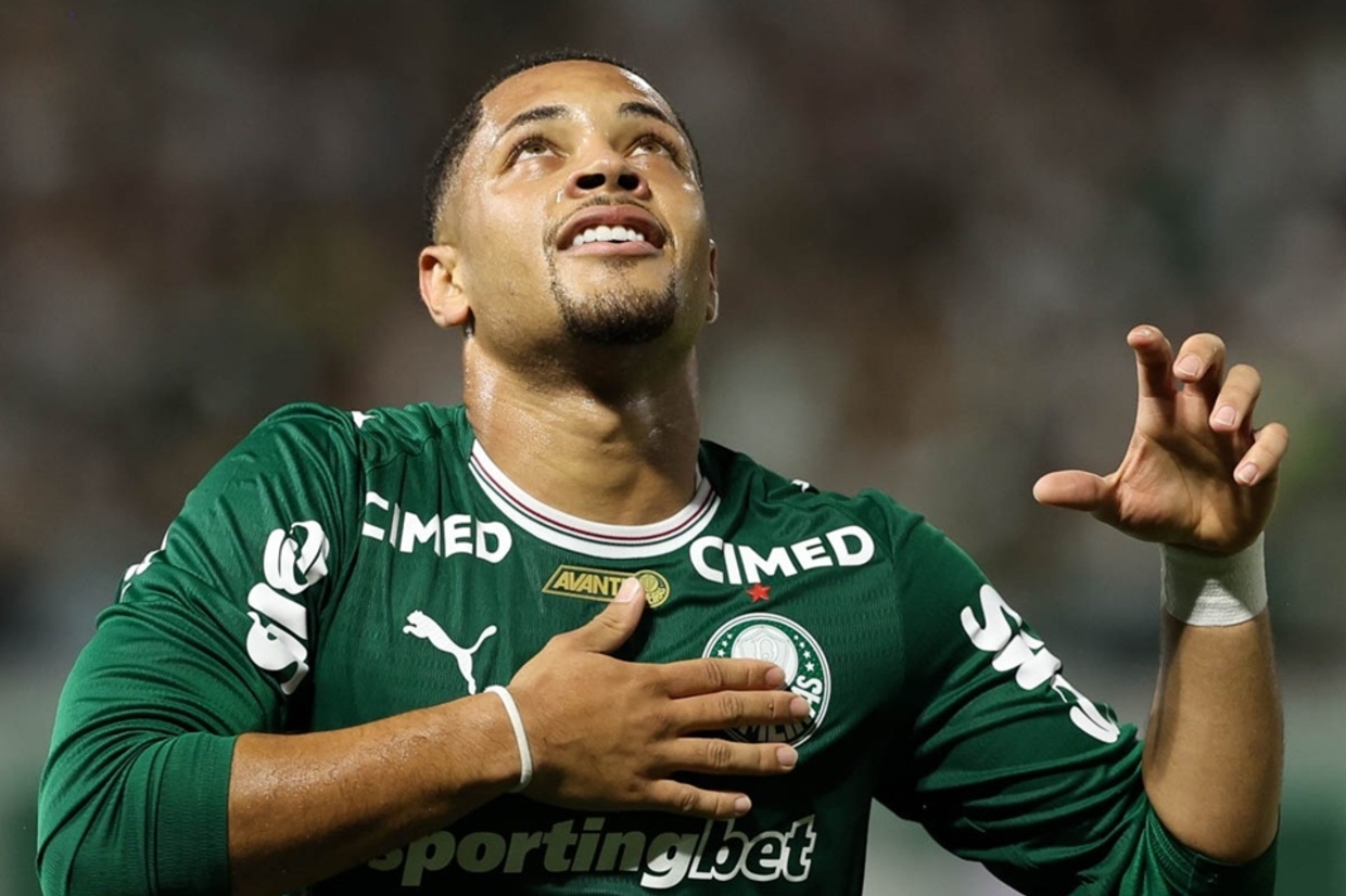 Vitor Roque comanda classificação do Palmeiras para semifinal do Paulistão