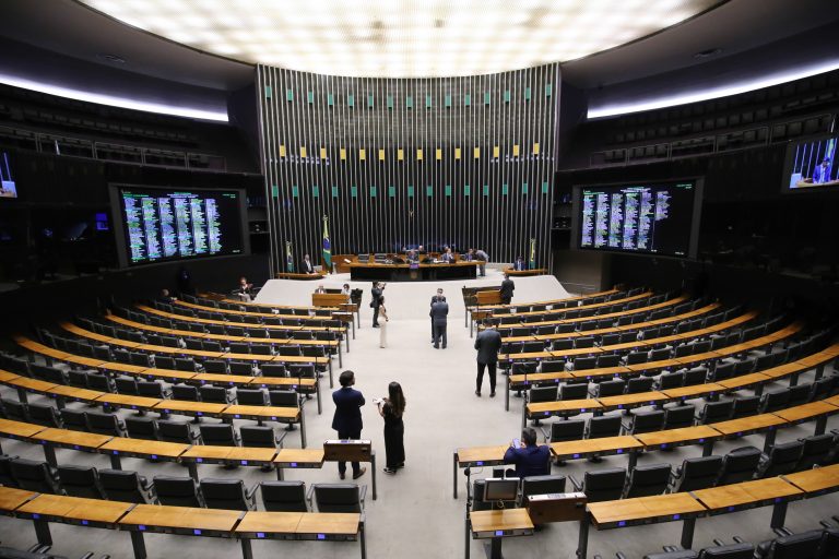Câmara aprova regime de urgência para três projetos de lei; acompanhe – Notícias