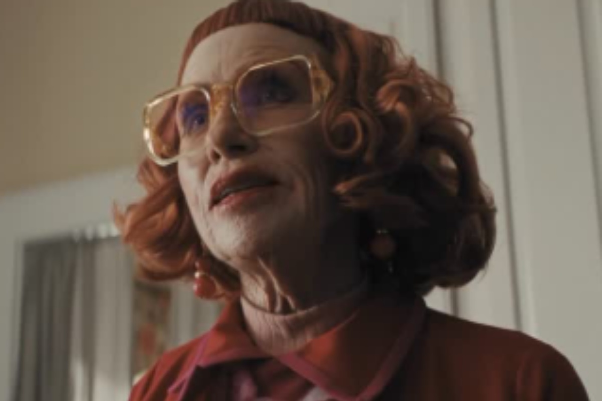 Amy Madigan faz história pro terror e carreira ao vencer o Oscar