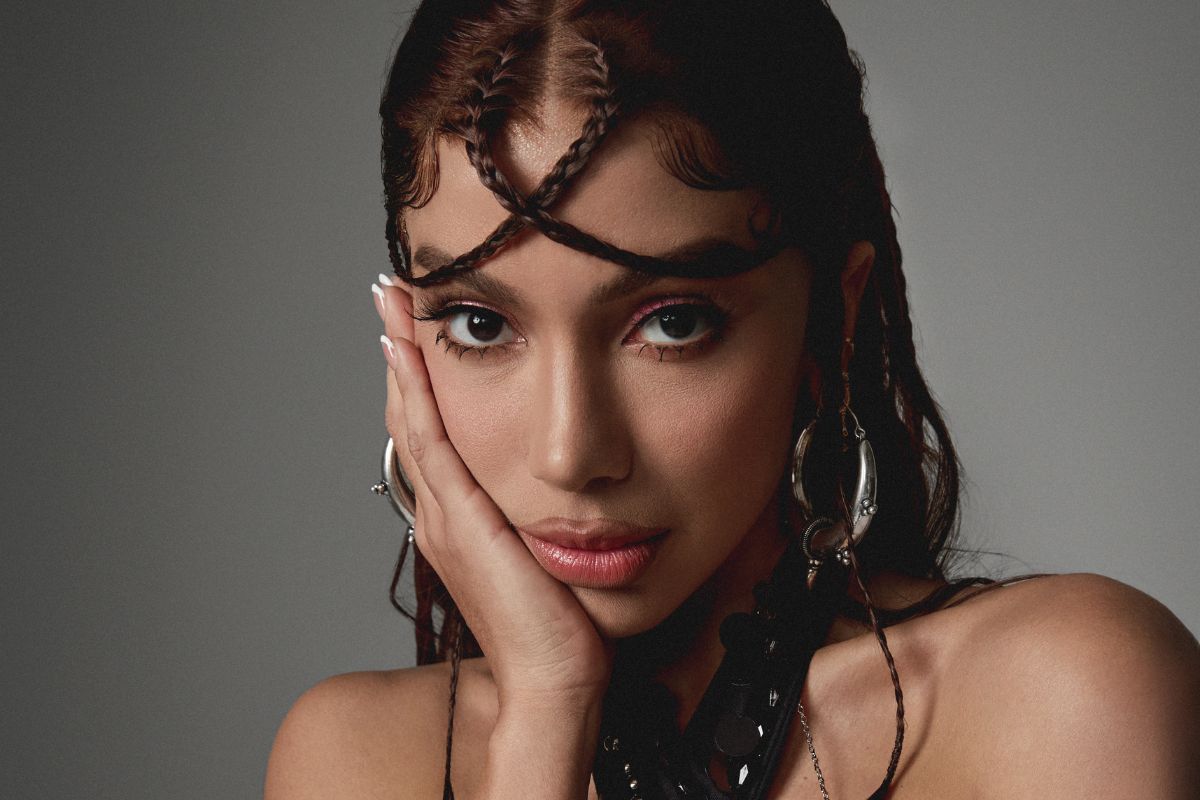 Anitta celebra conexão com samba em novo single