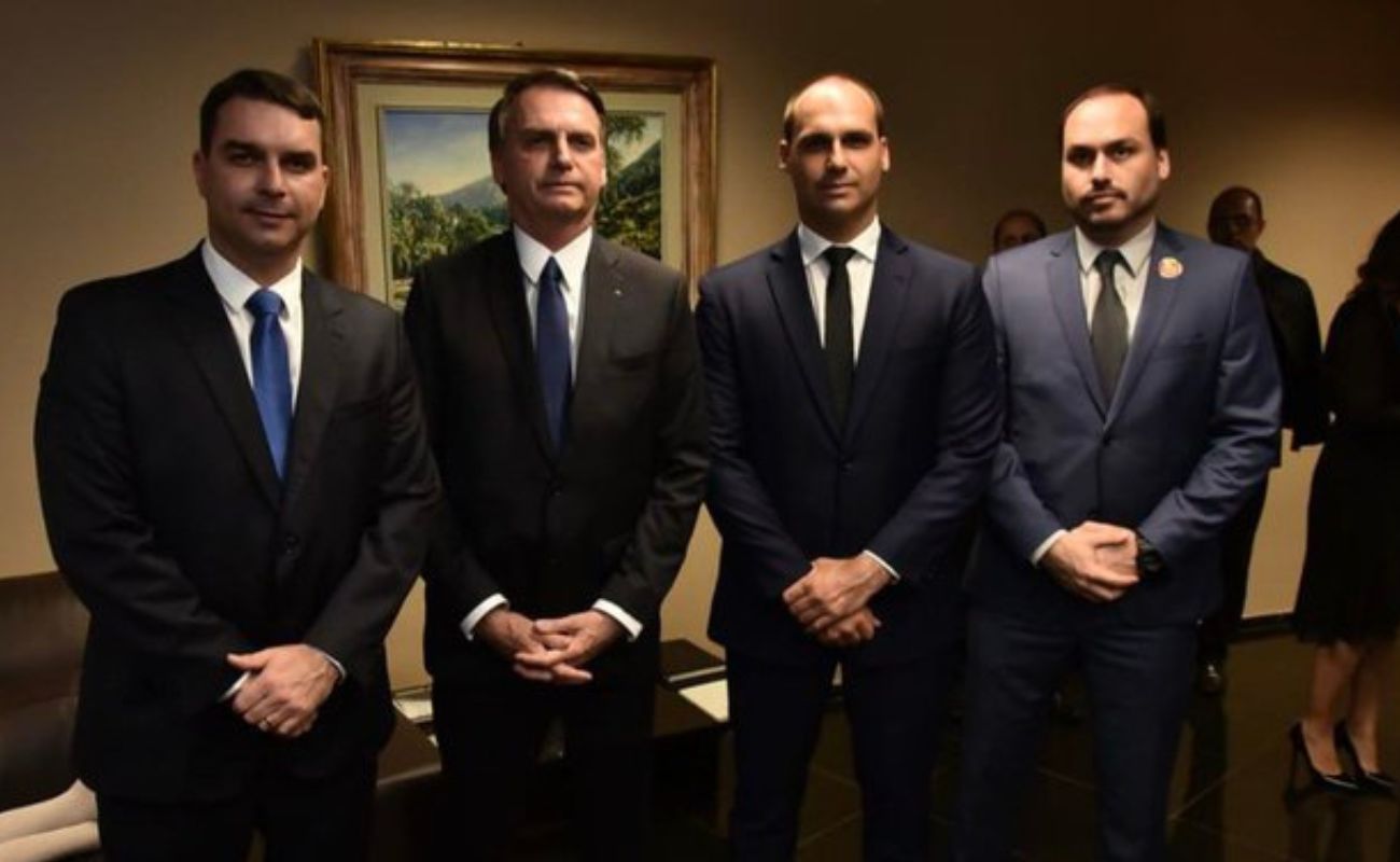 Após Moraes negar acesso livre a Bolsonaro, filhos se manifestam