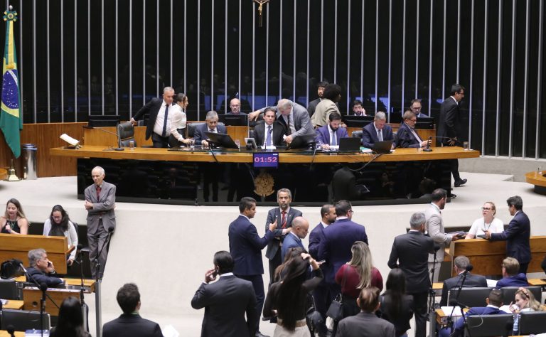 Câmara aprova autorização para estabelecimento comercial divulgar imagens de pessoas flagradas cometendo crime – Notícias