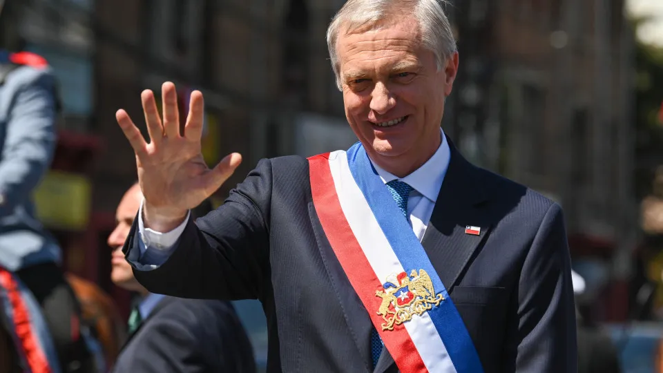 Com posse de Kast, governo mais à direita desde Pinochet tem início no Chile