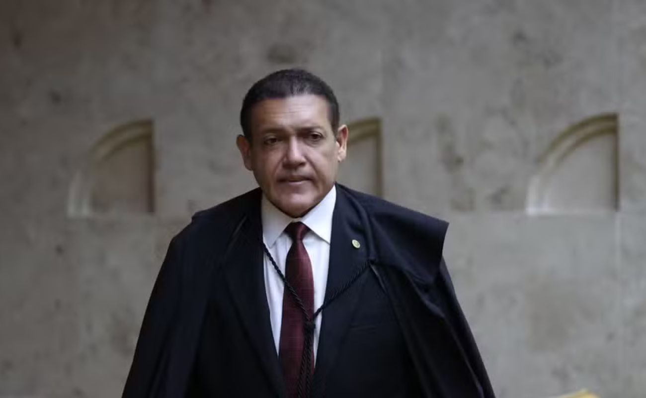 Conselheiro de Trump planeja reunião com Nunes Marques sobre eleições 2026