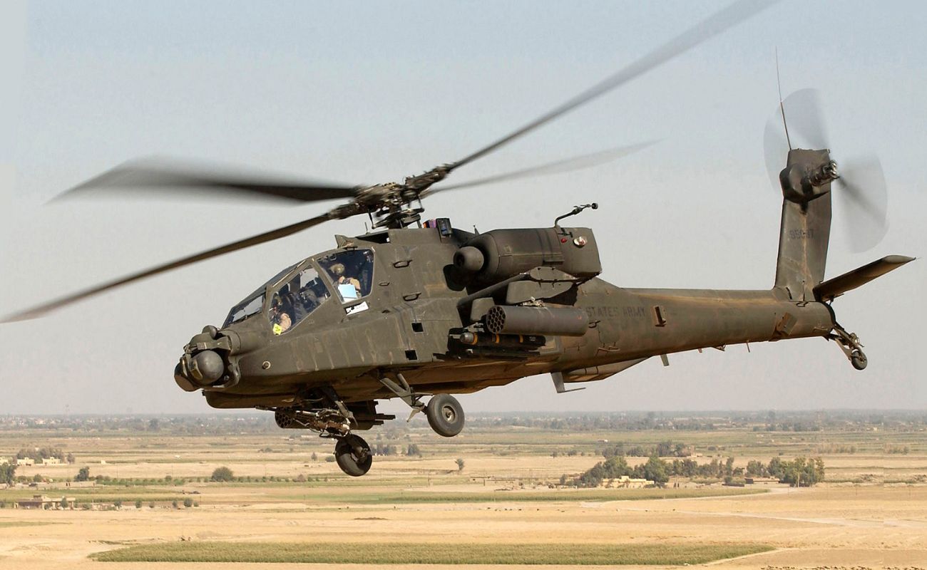 Emirados Árabes Unidos divulgam imagens de helicópteros Apache derrubando drones Iranianos