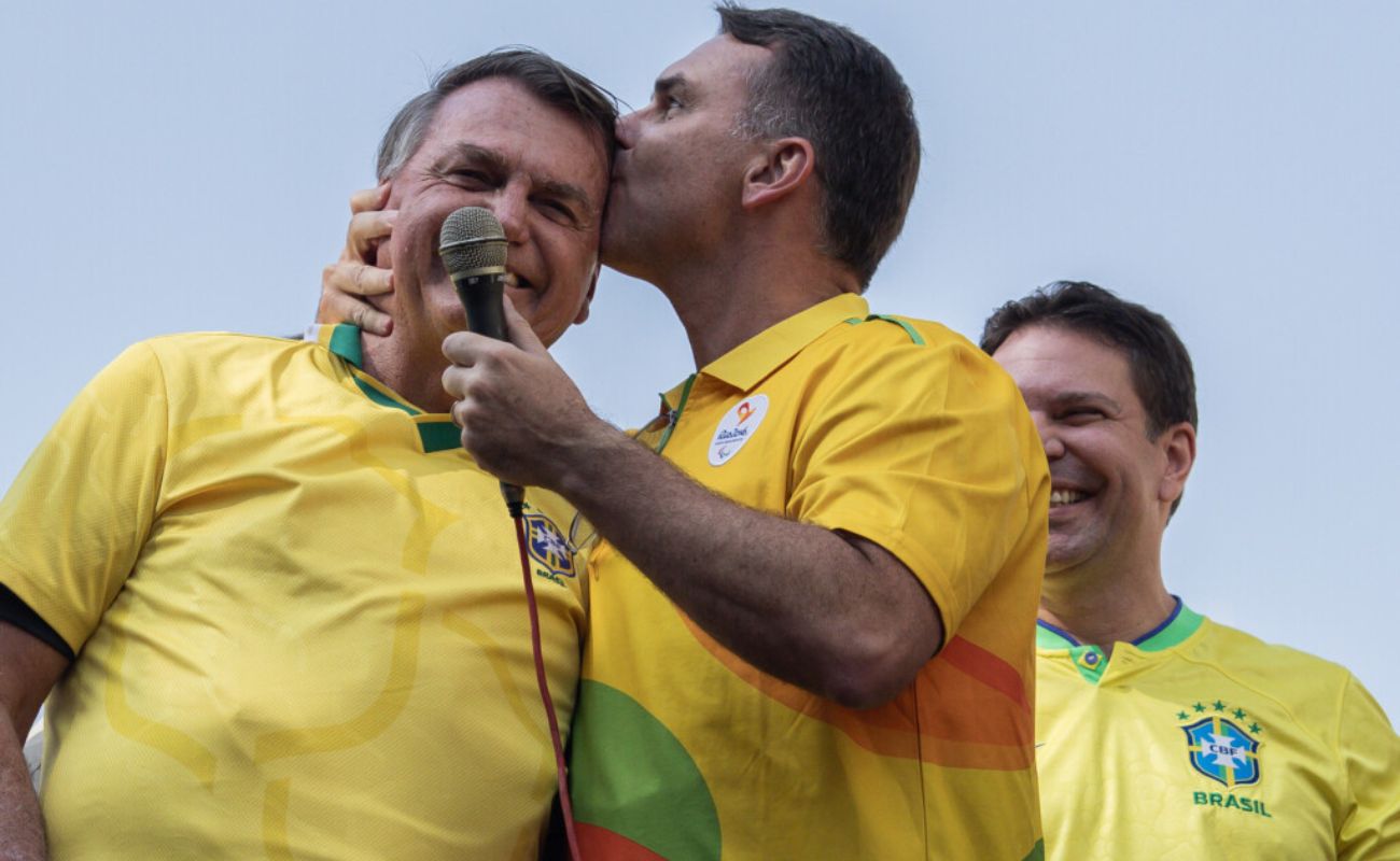 Flávio chama o povo brasileiro para rua neste domingo às 14h