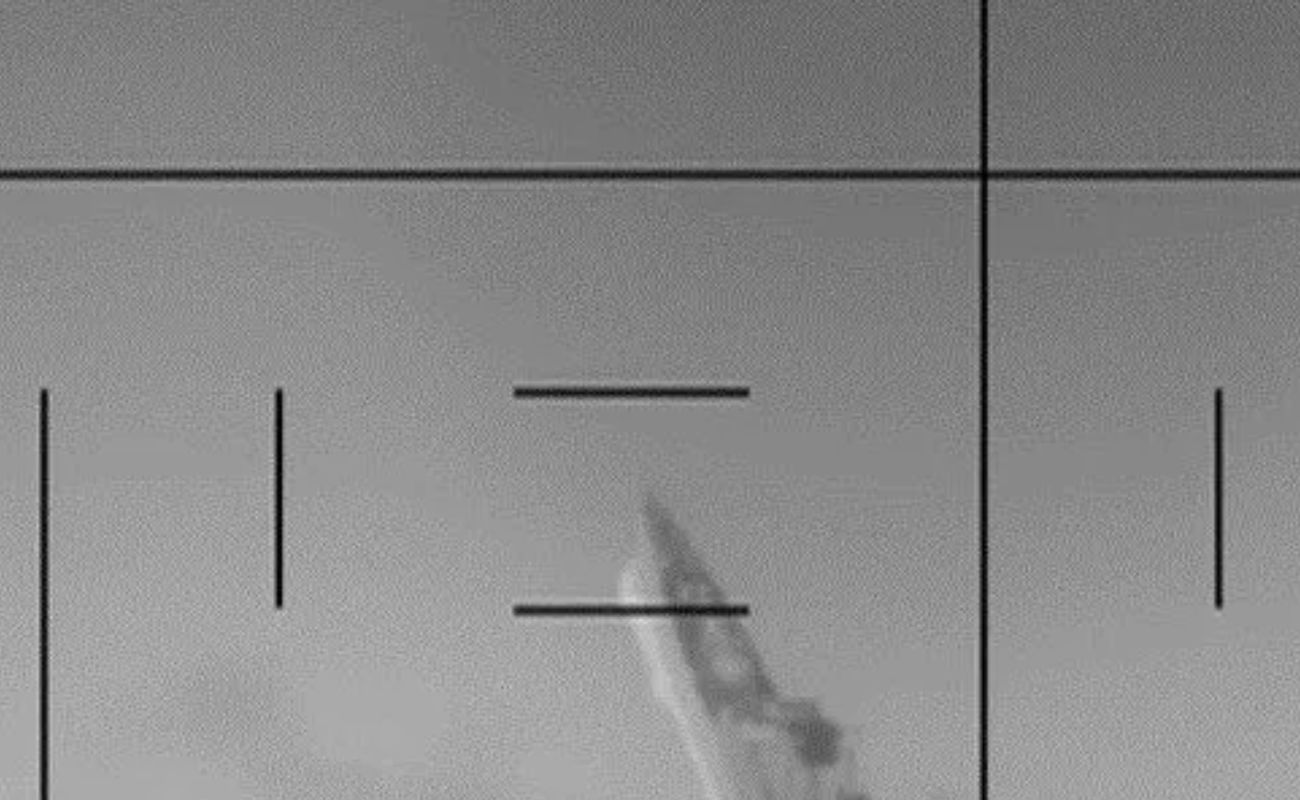 Imagens mostram torpedo atingindo Fragata Iraniana Dena