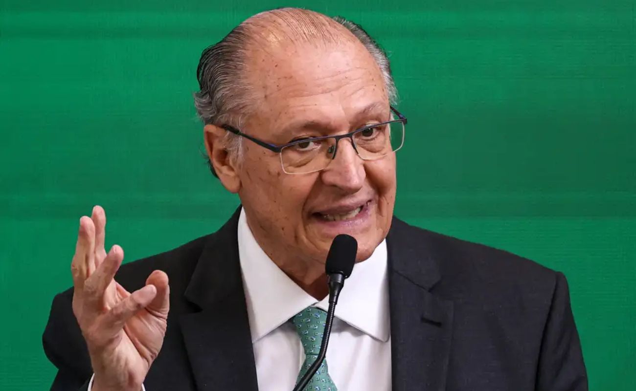 Lula confirma Geraldo Alckmin como vice na chapa de reeleição em 2026