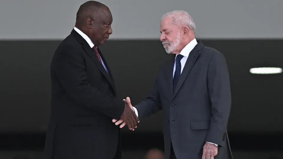 Lula defende reforço da defesa nacional e alerta para risco de invasão