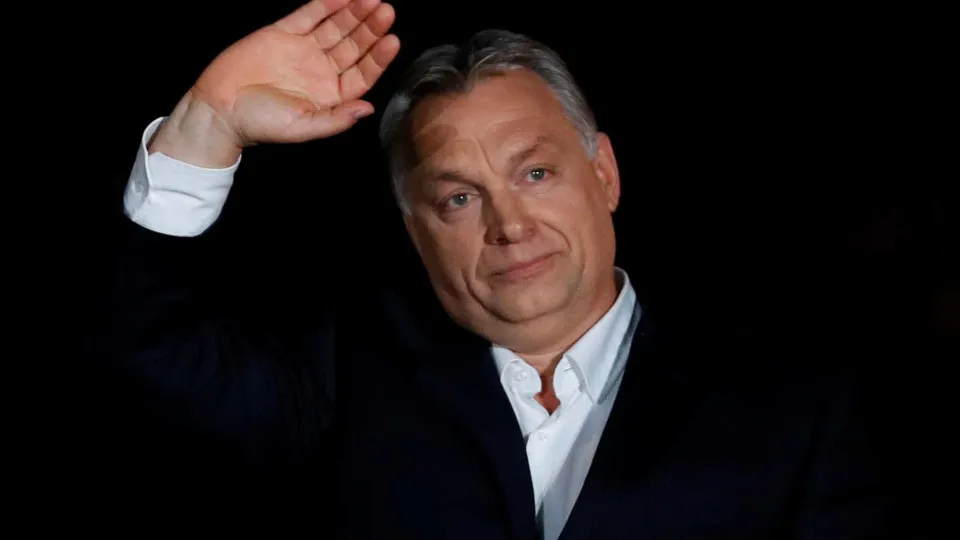 Ministro de Orbán vazou informações da UE para Rússia por anos, diz jornal