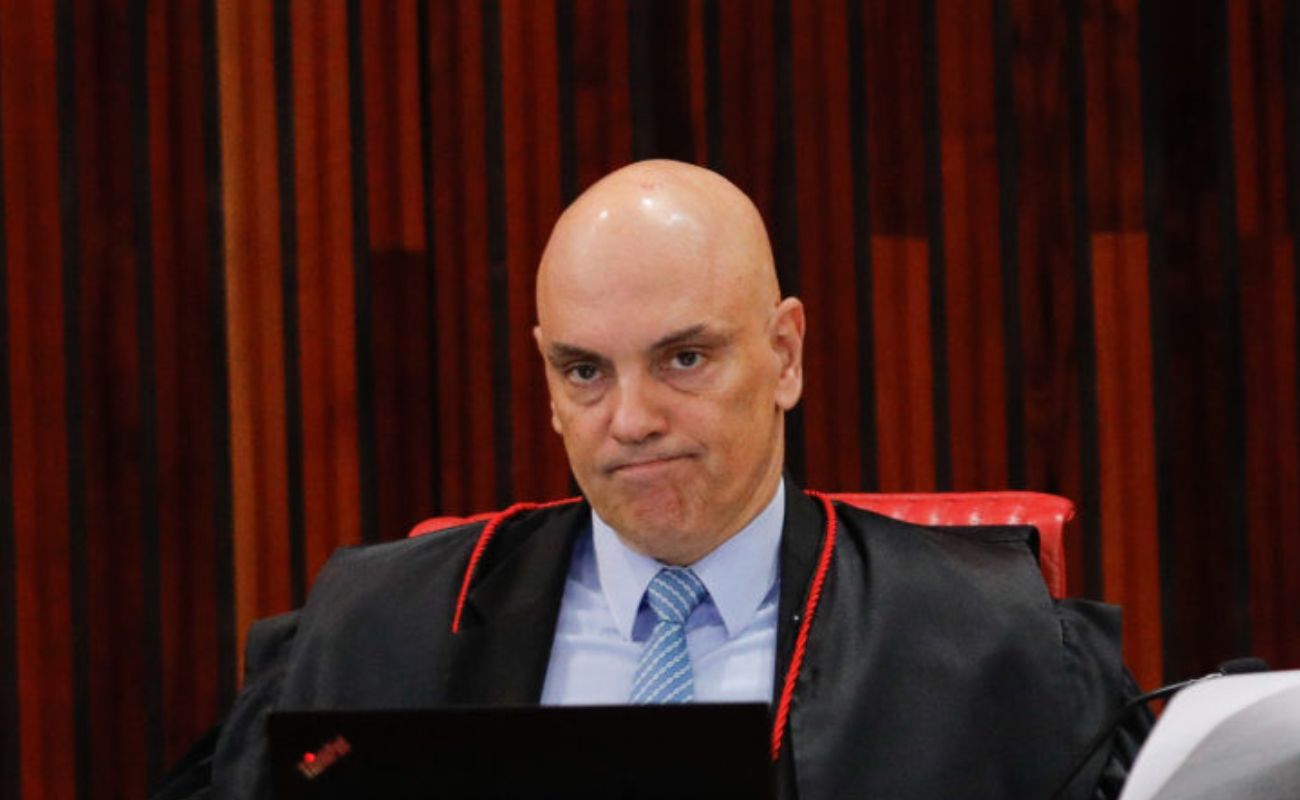 Moraes criticou mensagens apagadas de Débora do Batom em voto por condenação