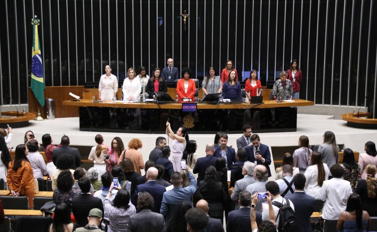 Plenário pode votar projetos sobre violência contra a mulher e proteção de direitos – Notícias