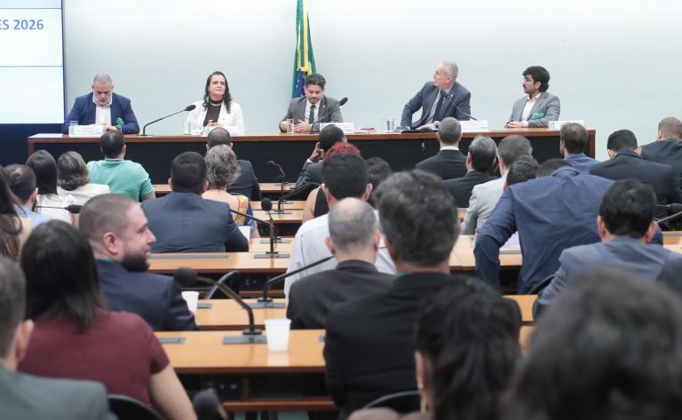 Projeto modifica Orçamento de 2026 para atender reestruturação da Receita Federal – Notícias