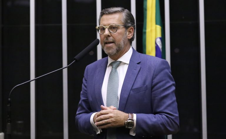 Projeto prevê testes rápidos para detectar metanol em bebidas durante fiscalização – Notícias