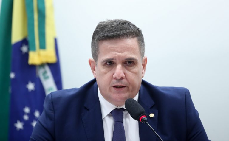 Projeto proíbe licença-paternidade para agressores e em casos de abandono – Notícias