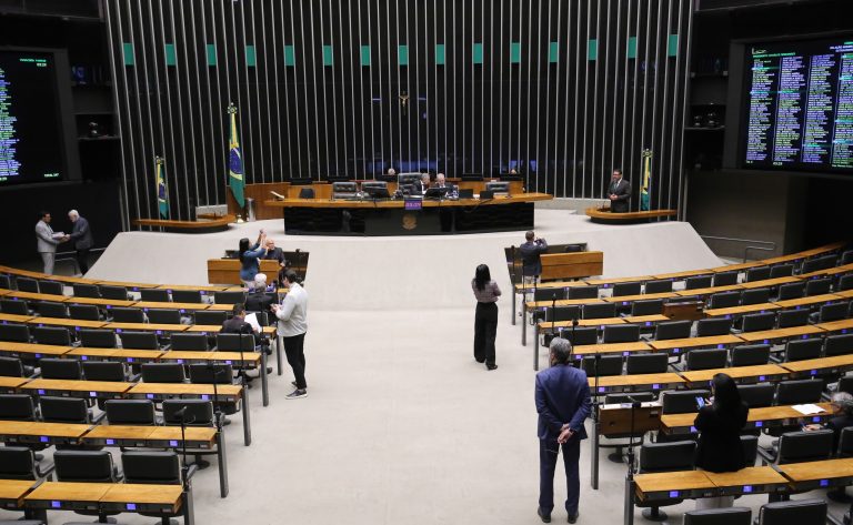 Deputados analisam pedidos de urgência para projetos de lei; acompanhe – Notícias