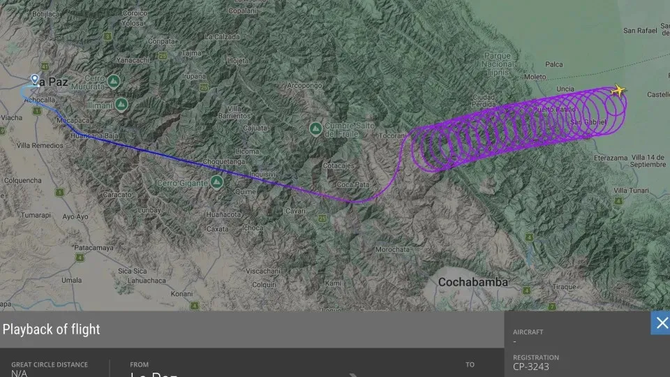 Avião passa 2 horas voando em círculos antes de cair na Bolívia