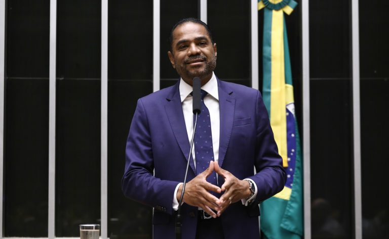 Câmara aprova projeto que cria o Dia Nacional da Capoeira – Notícias