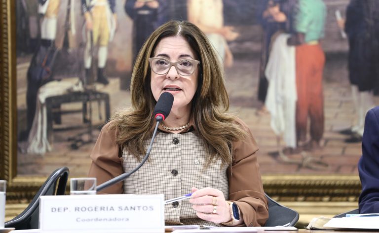 Comissão debate desafios da política de prevenção ao suicídio e à automutilação – Notícias