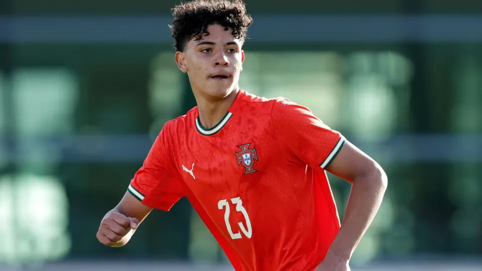 Cristiano Ronaldo Jr. explode no futebol e já é visto como futura estrela
