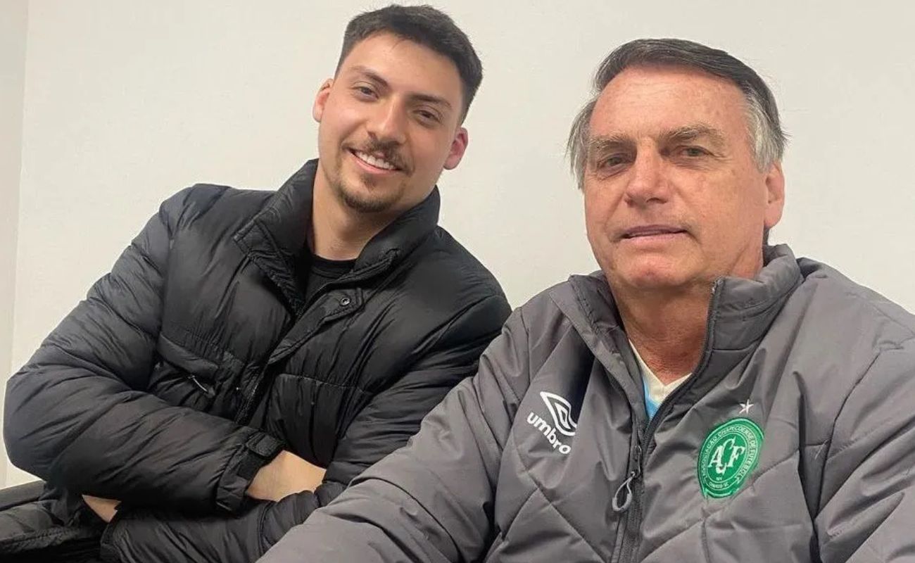 Em encontro com o pai, Renan Bolsonaro revela orientações estratégicas do Capitão