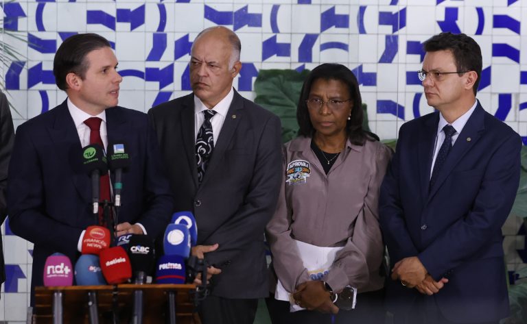 Hugo Motta mantém cronograma de votação da PEC sobre fim da escala 6×1 – Notícias
