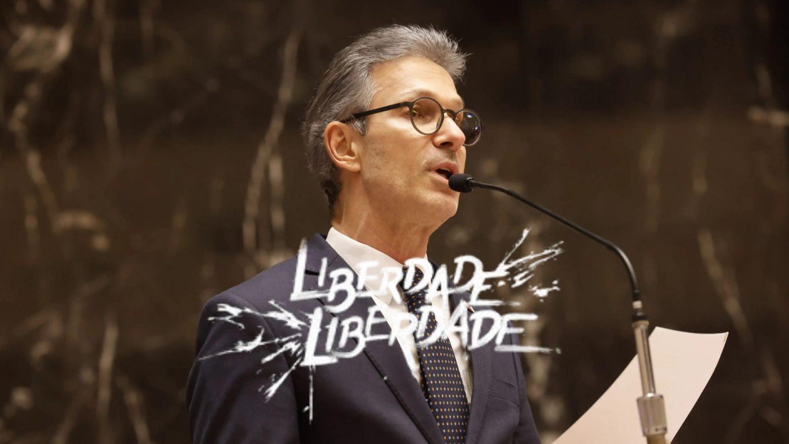 Liberdade ainda que tardia; diz Zema