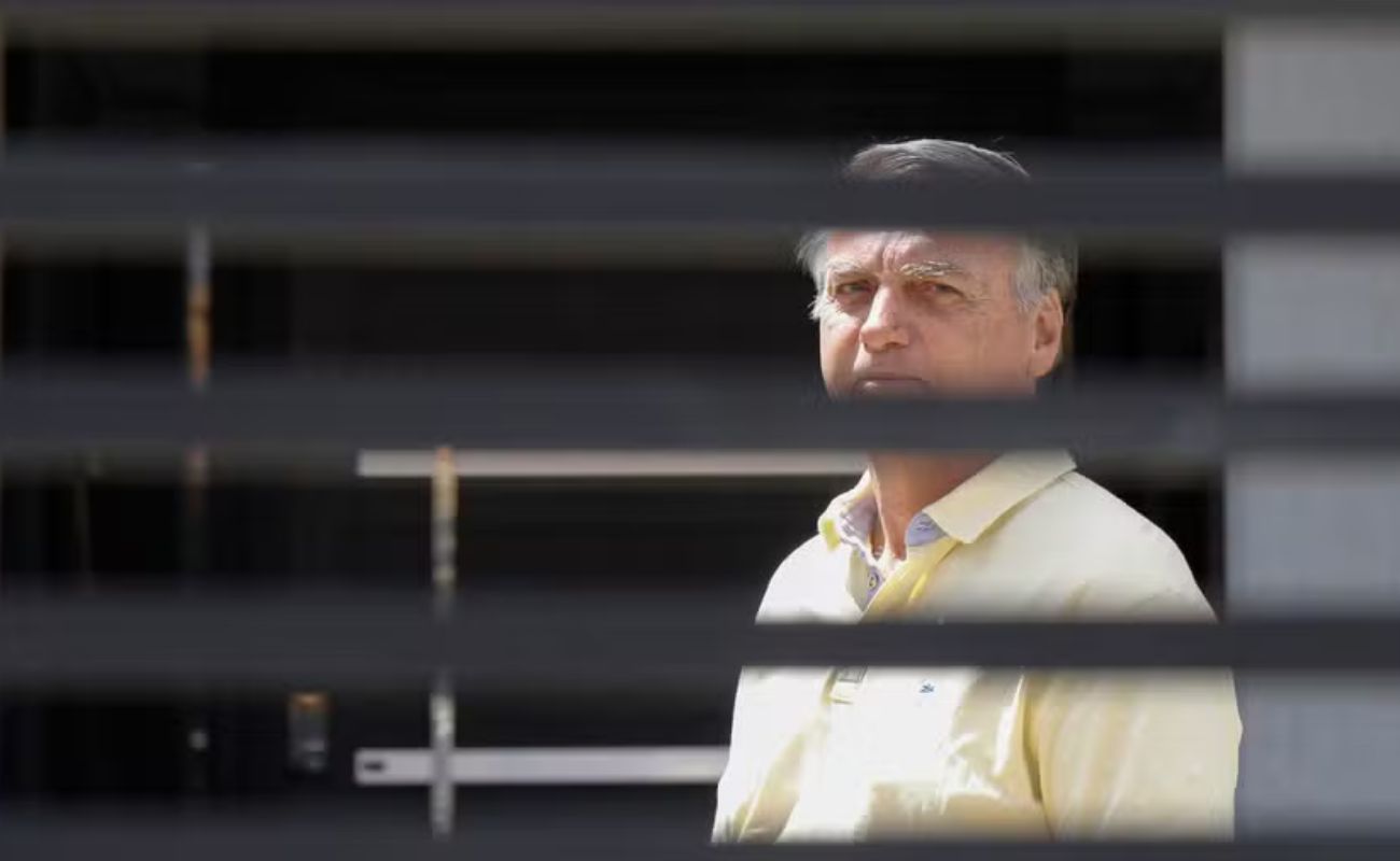 Moraes amplia para 1 Km zona de restrição de drones sobre residência de Bolsonaro