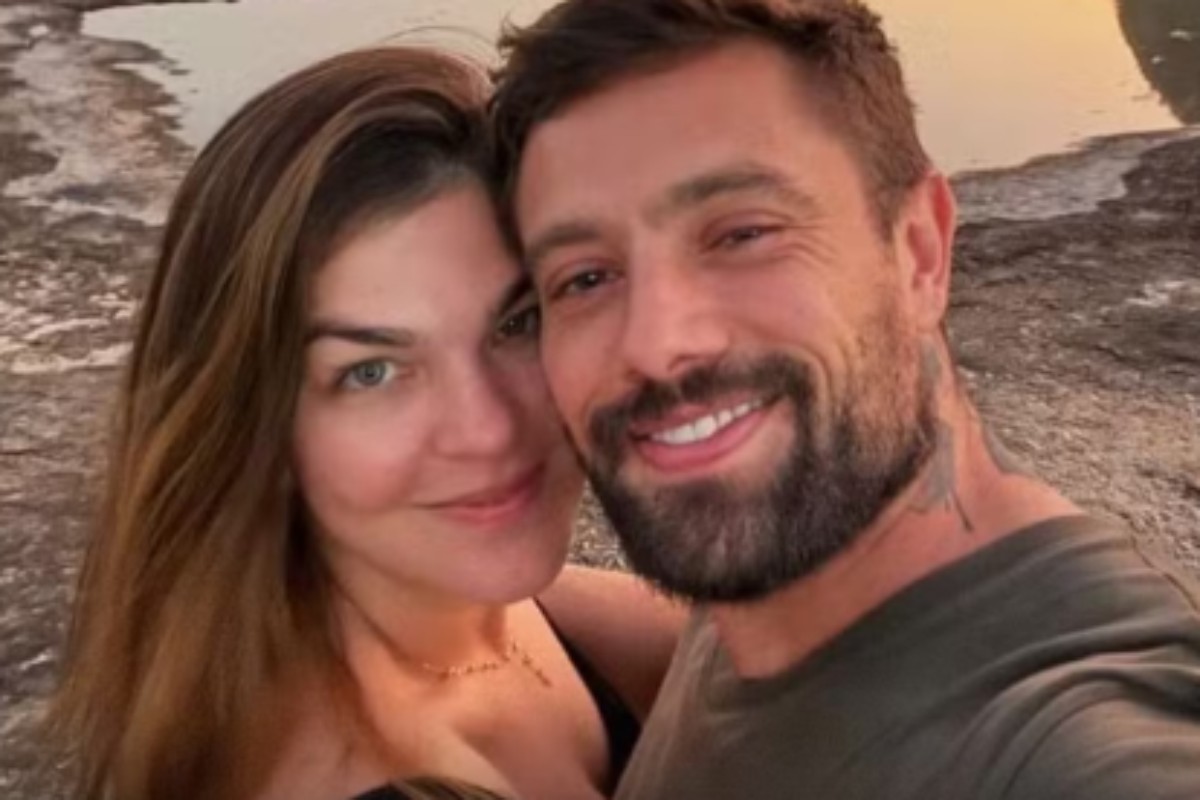 Rafael Cardoso confirma fim do casamento com Carol Ferraz
