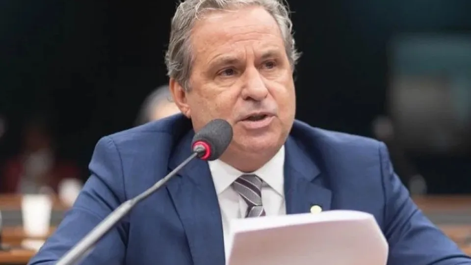 Tadeu Alencar deixa cargo de ministro do Empreendedorismo e aponta ‘tensões indesejadas’ no PSB