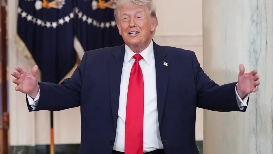 Trump promete atacar Irã com “extrema dureza”nas próximas duas semanas