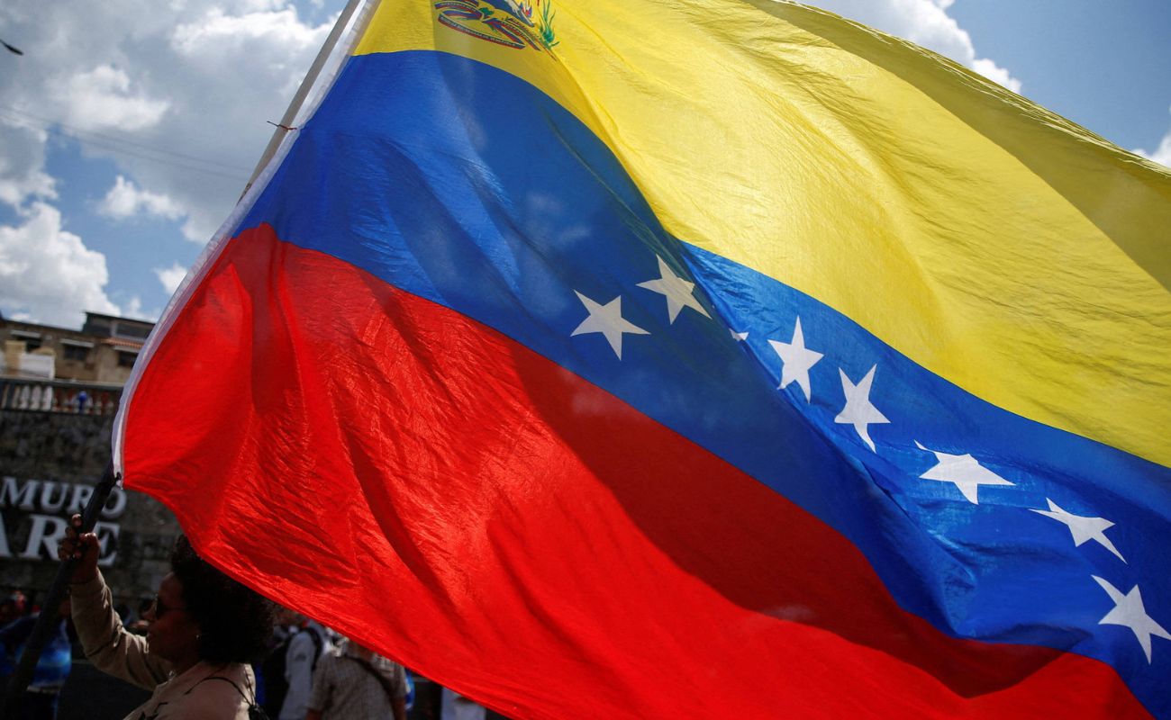 Venezuela afasta 8 ministros do Supremo por perseguição à oposição