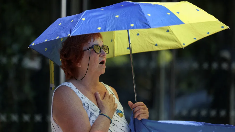 Calor ‘histórico’ se estende à Europa: “Temperaturas muito altas”