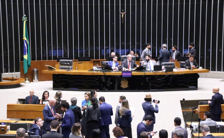 Câmara inicia sessão para analisar propostas; acompanhe – Notícias