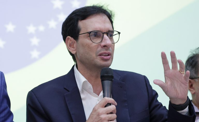 Centrais sindicais buscam mobilizar trabalhadores para votação do fim da escala 6×1 – Notícias