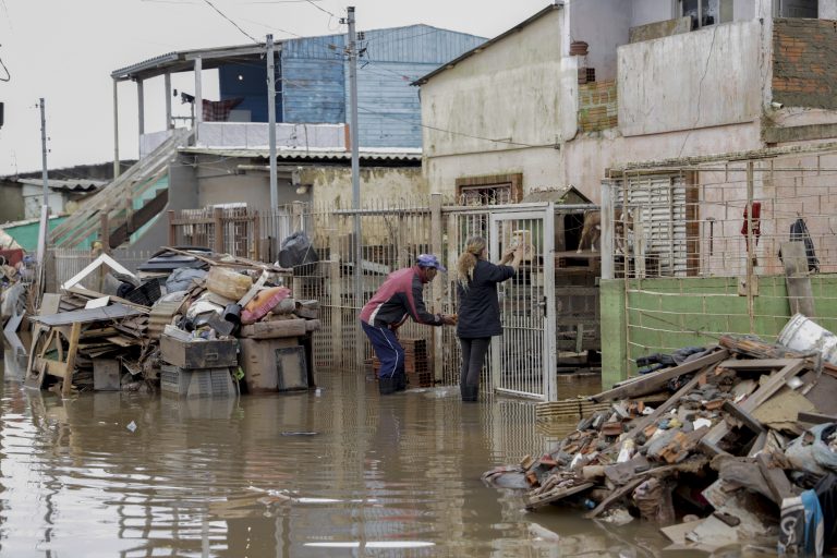 Comissão debate criação de política voltada para a saude mental em contextos de desastres climáticos – Notícias