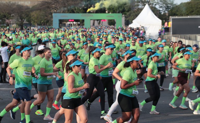 Corrida da Câmara reúne 6 mil pessoas na Esplanada em celebração aos 200 anos da Casa – Notícias